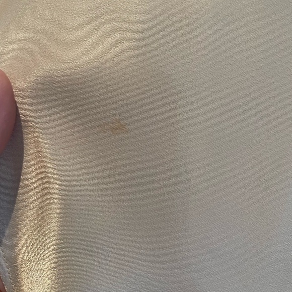 Beautiful gold top - Picture 3 of 4